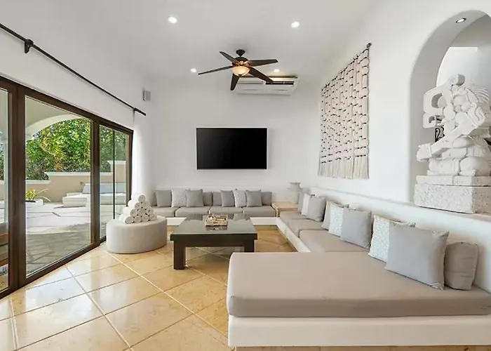 Villa Beachfront Hacienda Soliman Bay *
