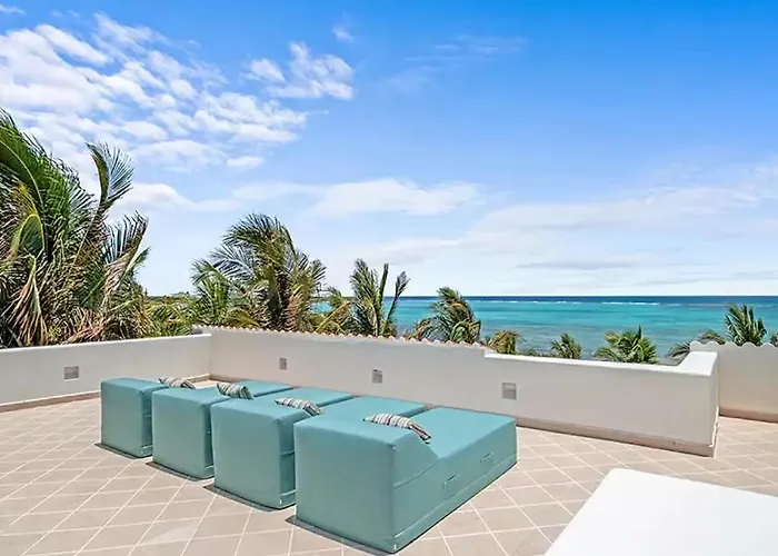 Beachfront Hacienda Soliman Bay *