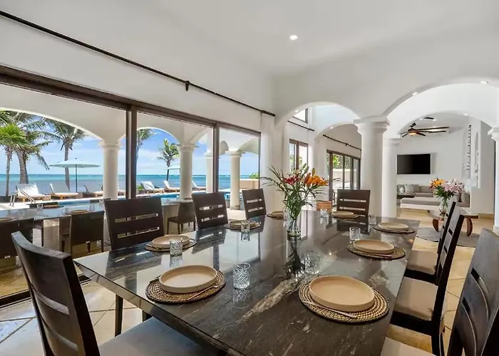 Villa Beachfront Hacienda Soliman Bay